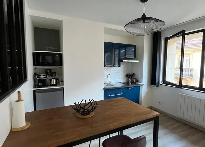 Plein Centre - Astoria エクスレバン