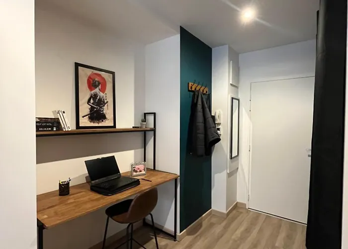 Plein Centre - Astoria アパート